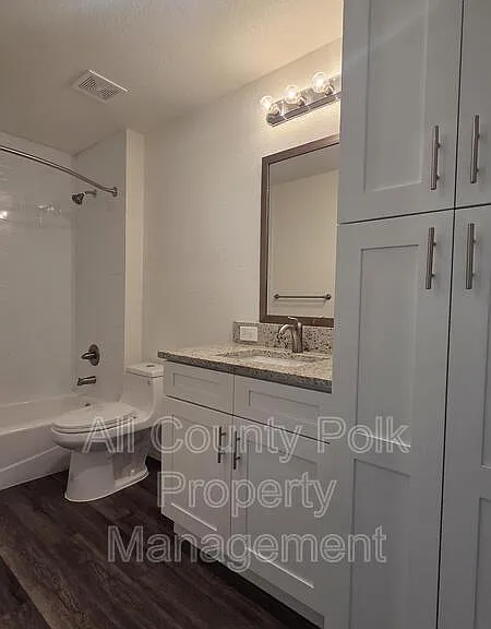 915 Ariana Apartment Community — Photo 18
