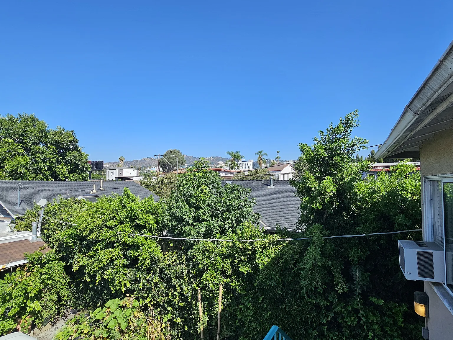 1240 N McCadden Pl — Photo 4