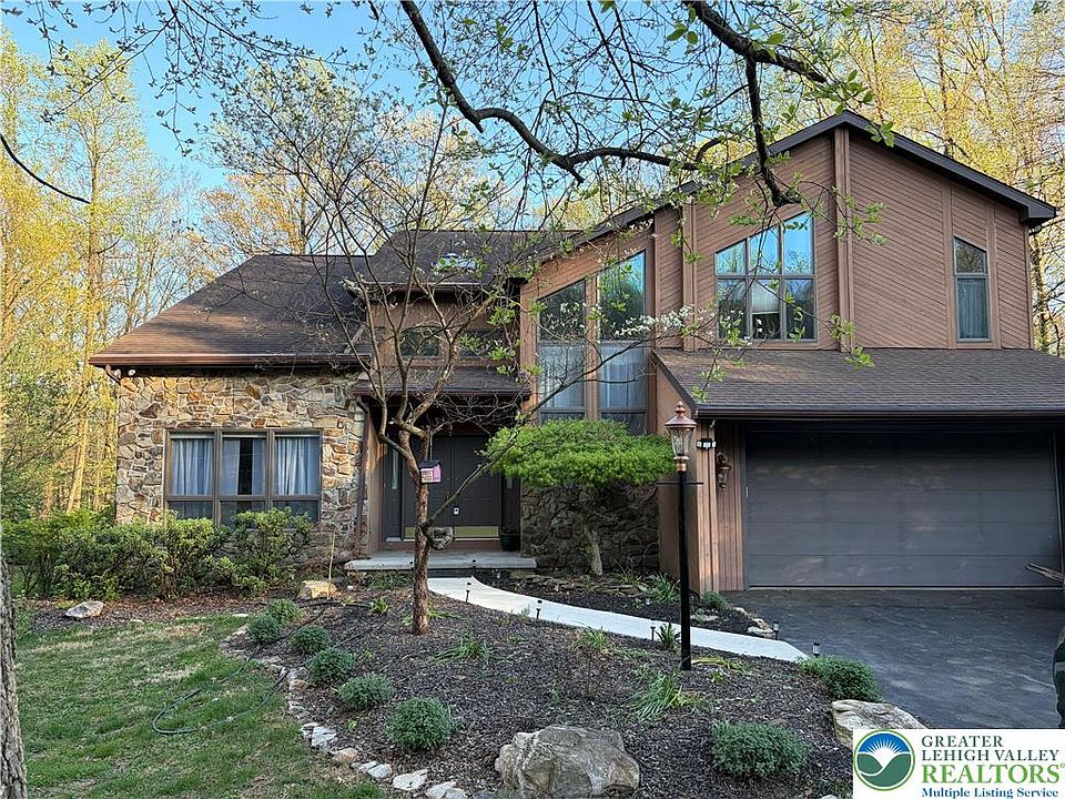 1st image of 20 Highland Dr