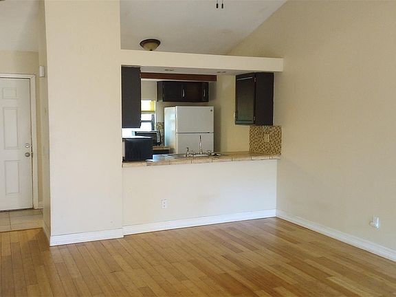 3rd image of 4246 S Richfield Way