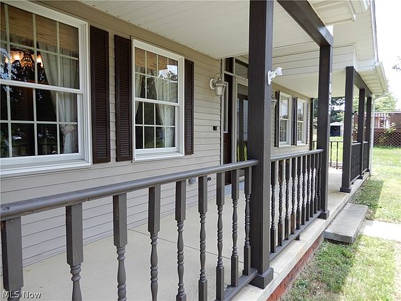 4th image of 1625 Sherman St