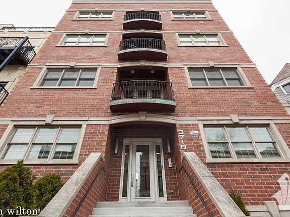 2nd image of 3718 N Wilton Ave #218