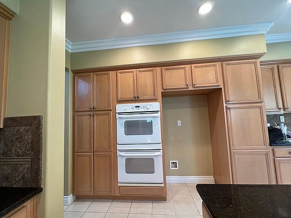 5th image of 12208 Keenland Dr
