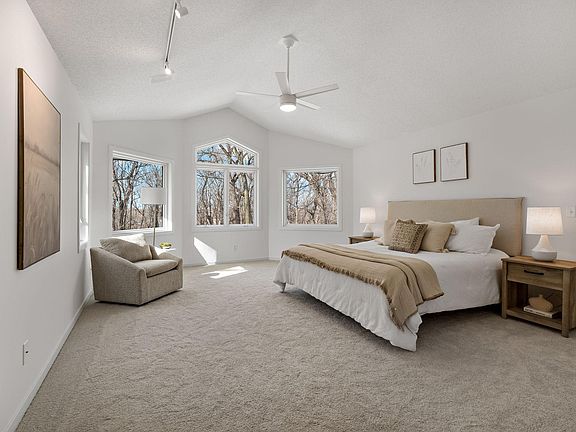 5th image of 7993 Ranchview Ln N