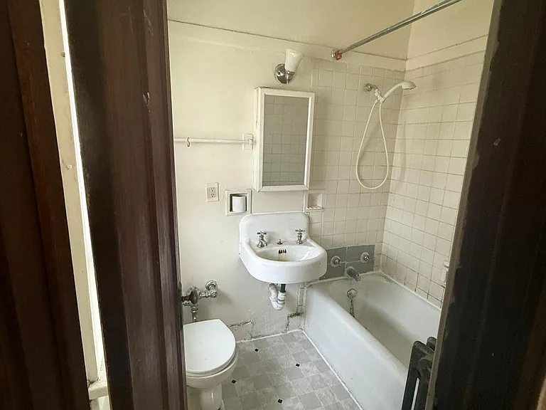 1242 W Highland Ave — Photo 4