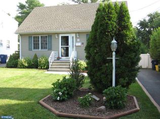 33 Gedney Rd, Lawrence Township, NJ 08648