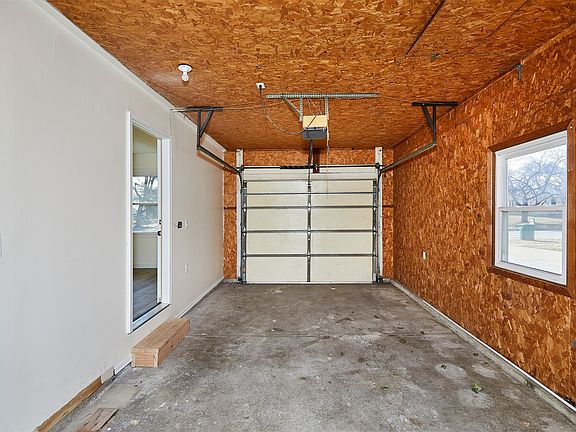 3rd image of 302 NE 5th St