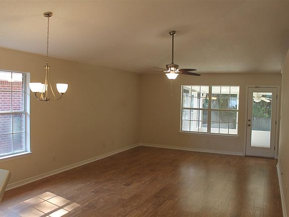 4th image of 3895 Sunny Manor Cir