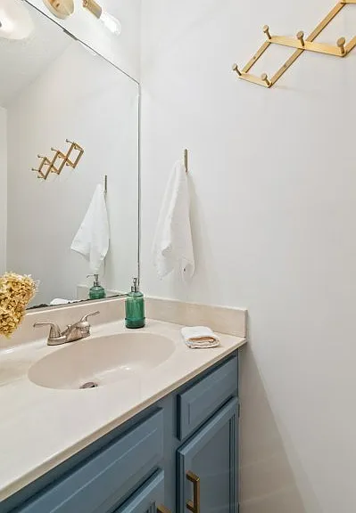 141 N Garden Ct — Photo 14