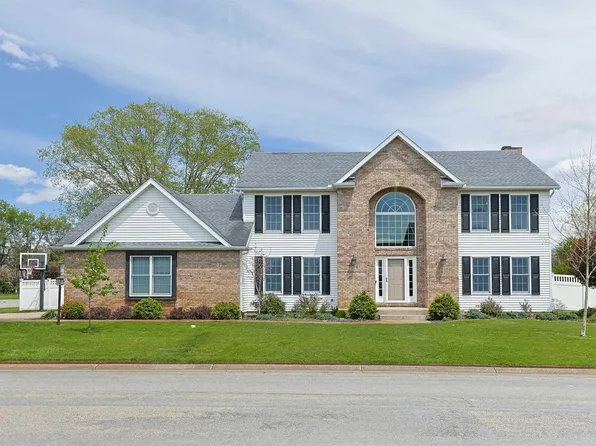 14223 Worthington Dr, Granger, IN 46530