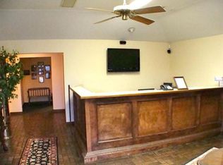 907 Granbury St, Cleburne, TX 76033