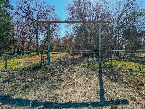 139 Private Road 1173, Fairfield, TX 75840