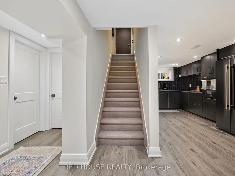 70 Beaverbrook Ave #BASEMENT — Photo 19