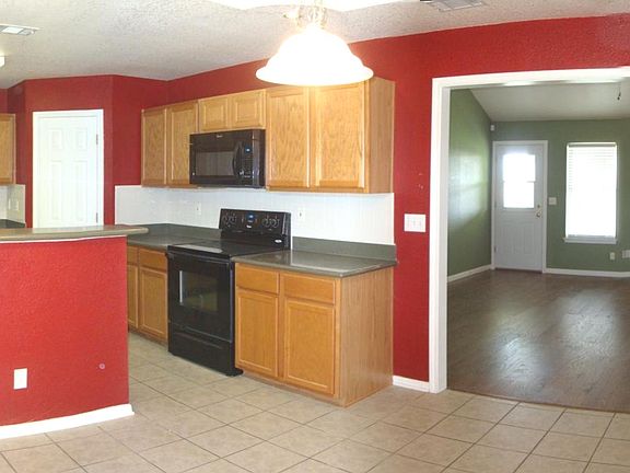 2nd image of 2805 Eastwood Dr