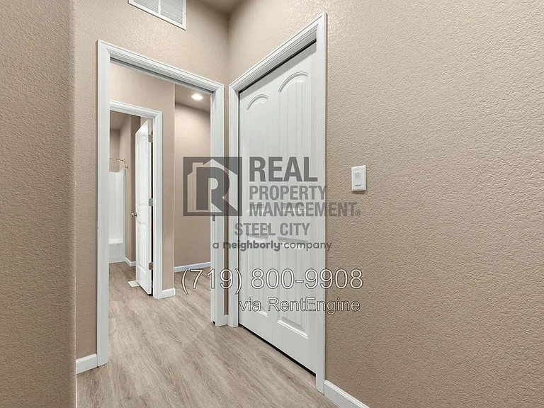 3002 W 22nd St — Photo 22