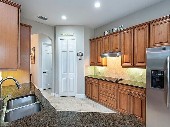 4th image of 20916 Torre Del Lago St