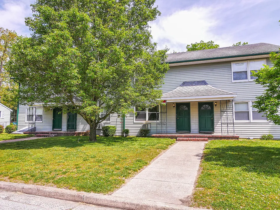 700 Pleasant Dr #2