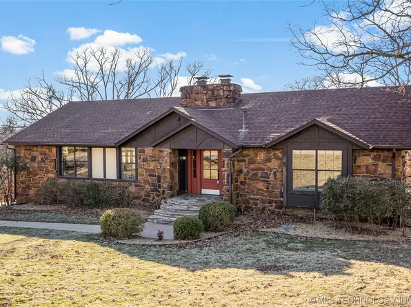 510 N Oak Ridge Dr E, Sand Springs, OK 74063