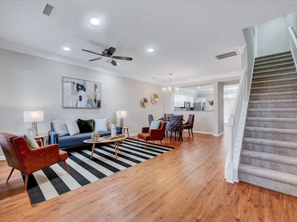 184 Point Comfort Ln, Cary, NC 27519