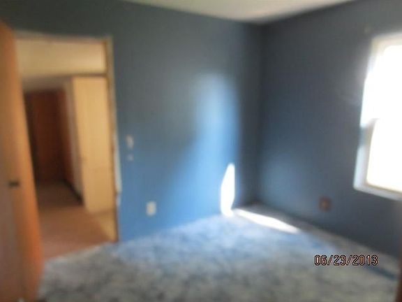 5th image of 967 Hunter Dr