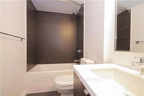 2nd image of 155 Yorkville Ave #1913