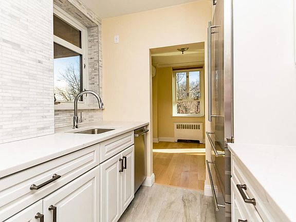 5th image of 5355 Henry Hudson Pkwy #3C