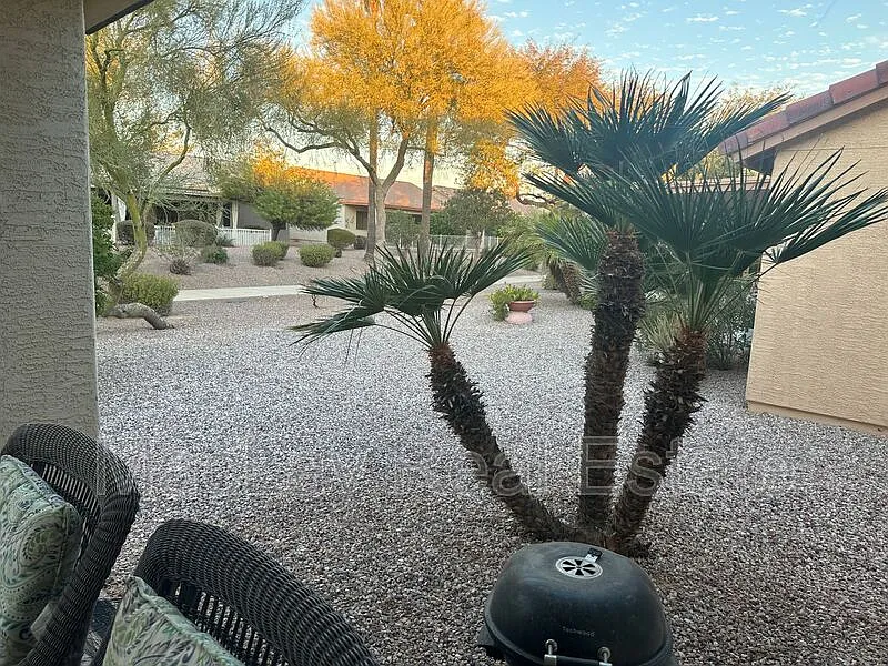 2 bed, 2.0 bath, 970 sqft, $1,799 — Photo 2