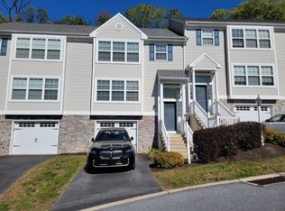 680 Winding Ln, Harrisburg, PA 17111