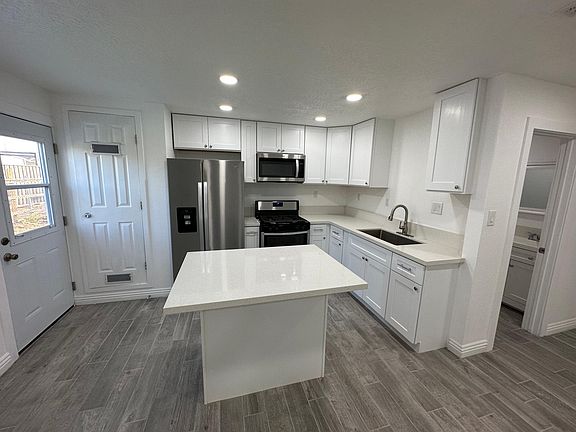 2nd image of 7504 Newhall Ave Unit B