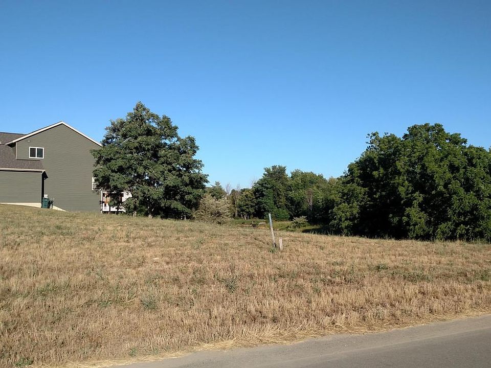 2nd image of 3264 Hager Dr
