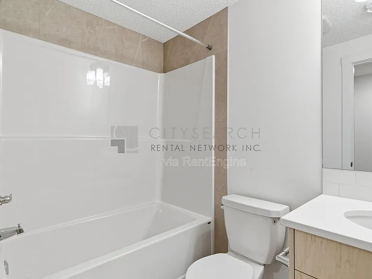 181 Setonstone Grn SE #B — Photo 14