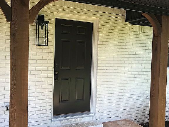 3rd image of 831 Heritage Dr