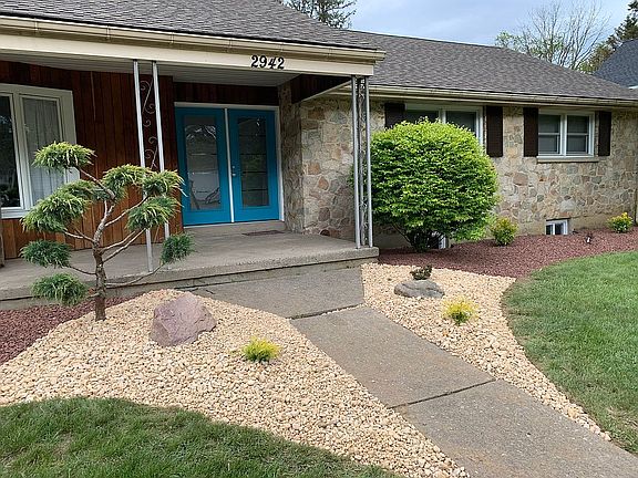 2nd image of 2942 Sunset Dr