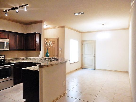 4th image of 1527 Cozy Dr