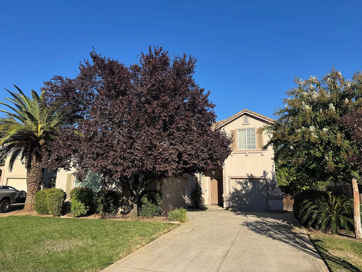 Beautiful 2 Story Home In The Rosemont Area — Photo 3