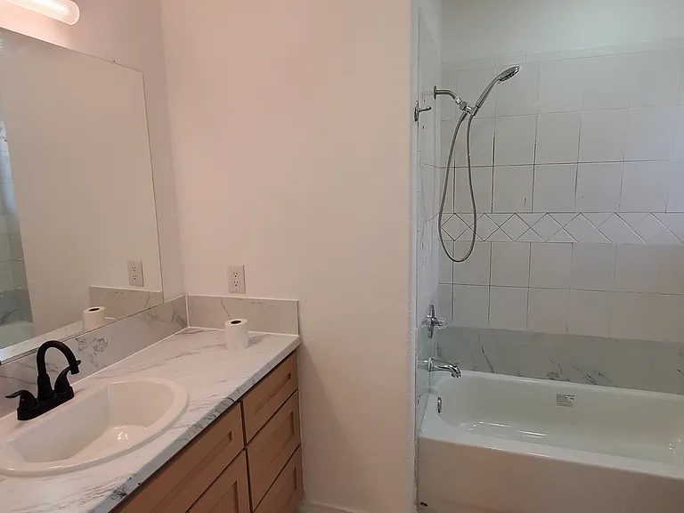 29 Old Ebony Pkwy — Photo 5
