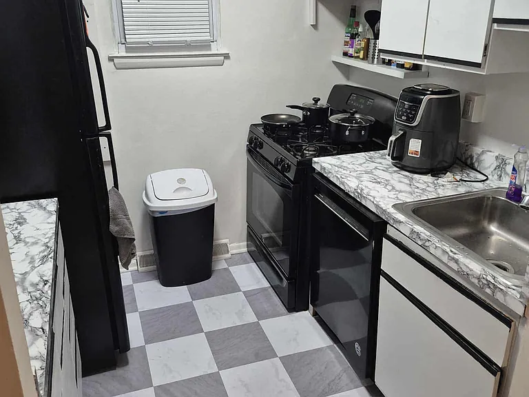 4406 Falls Bridge Dr #G — Photo 17