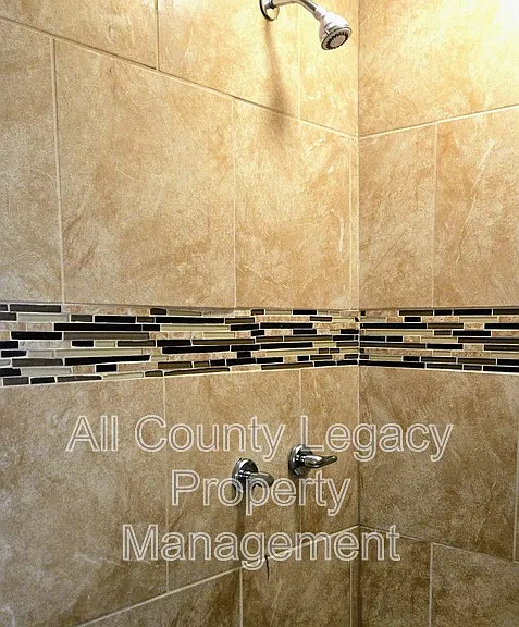 917 S Indian Creek Dr — Photo 6