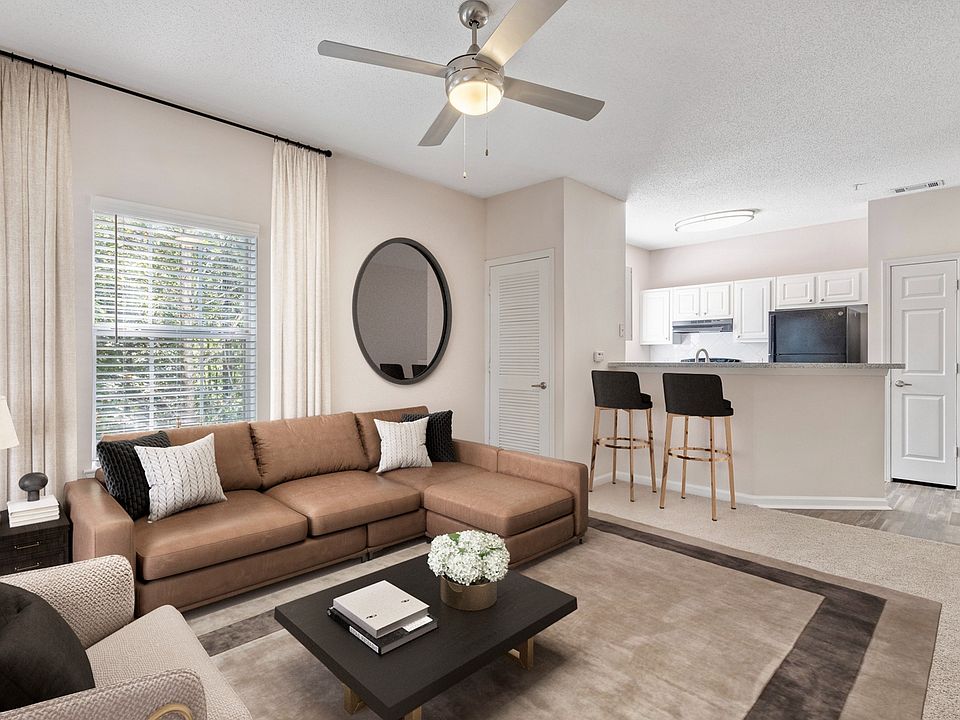 Summer Park Living Room and Kitchen