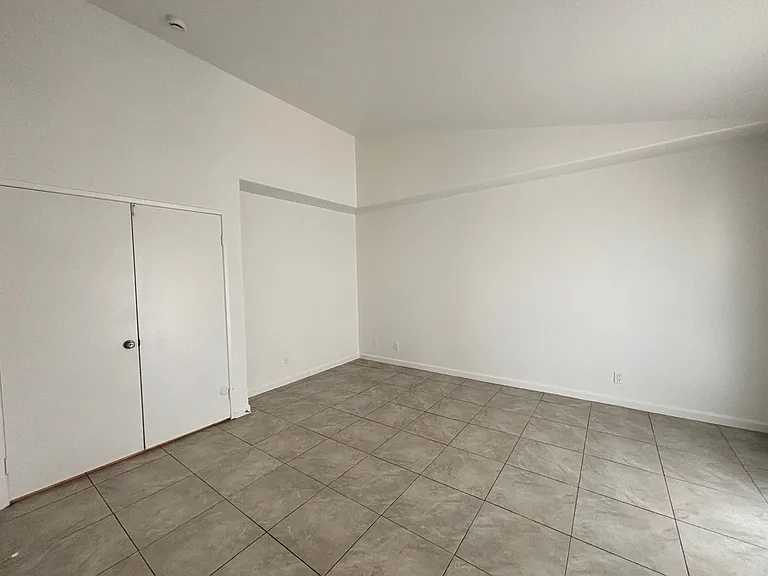 1734 Lightcap St — Photo 23
