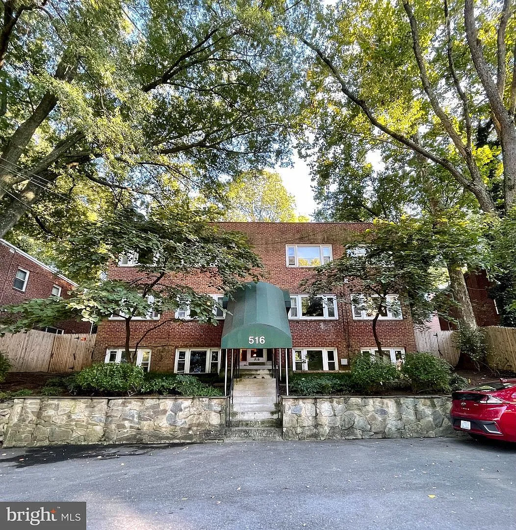 1 bed, 695 sqft, $1,750 — Photo 1