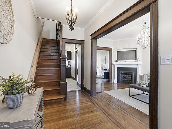 4th image of 518 Park Rd NW