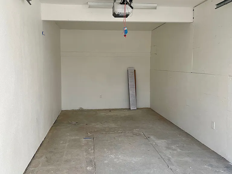 10305 Rosewood Ave #B — Photo 20