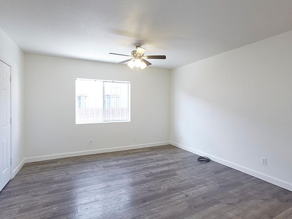 livingroom as seen from kitchen