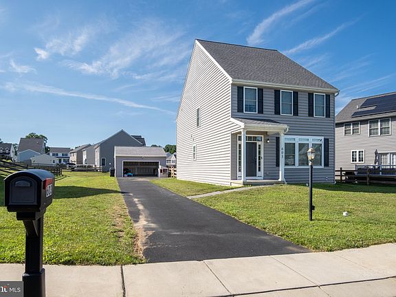 2nd image of 603 Abingdon Cir