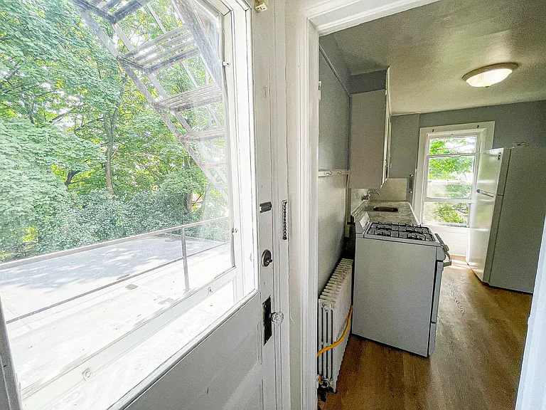 705 E Seneca St — Photo 21