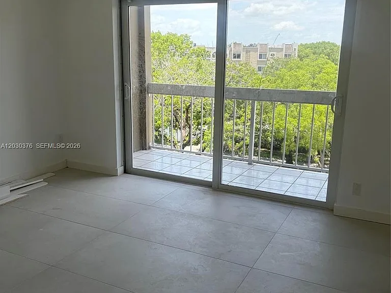 7732 Camino Real #F-404 — Photo 4