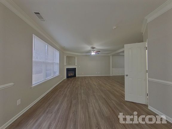 5th image of 11709 Oak St