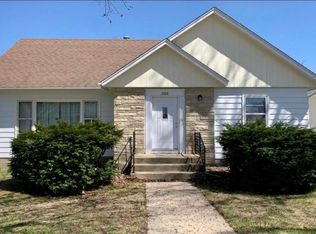 206 Maple St N, Mabel, MN 55954