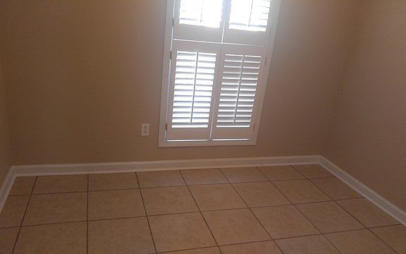 3rd image of 110 Yearwood Dr